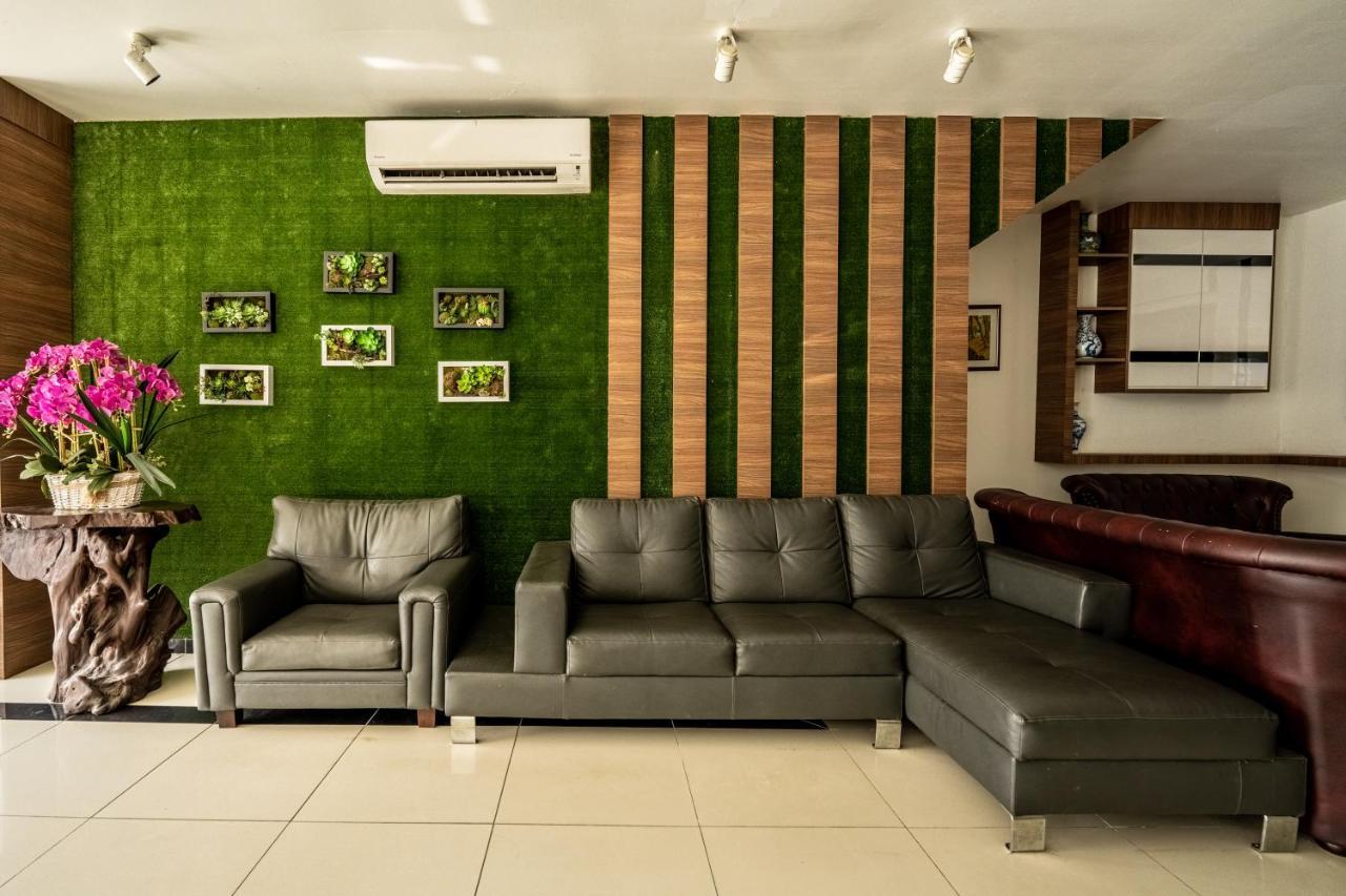 Mary J Hotel Family 10 Pax Room Kota Bharu Extérieur photo