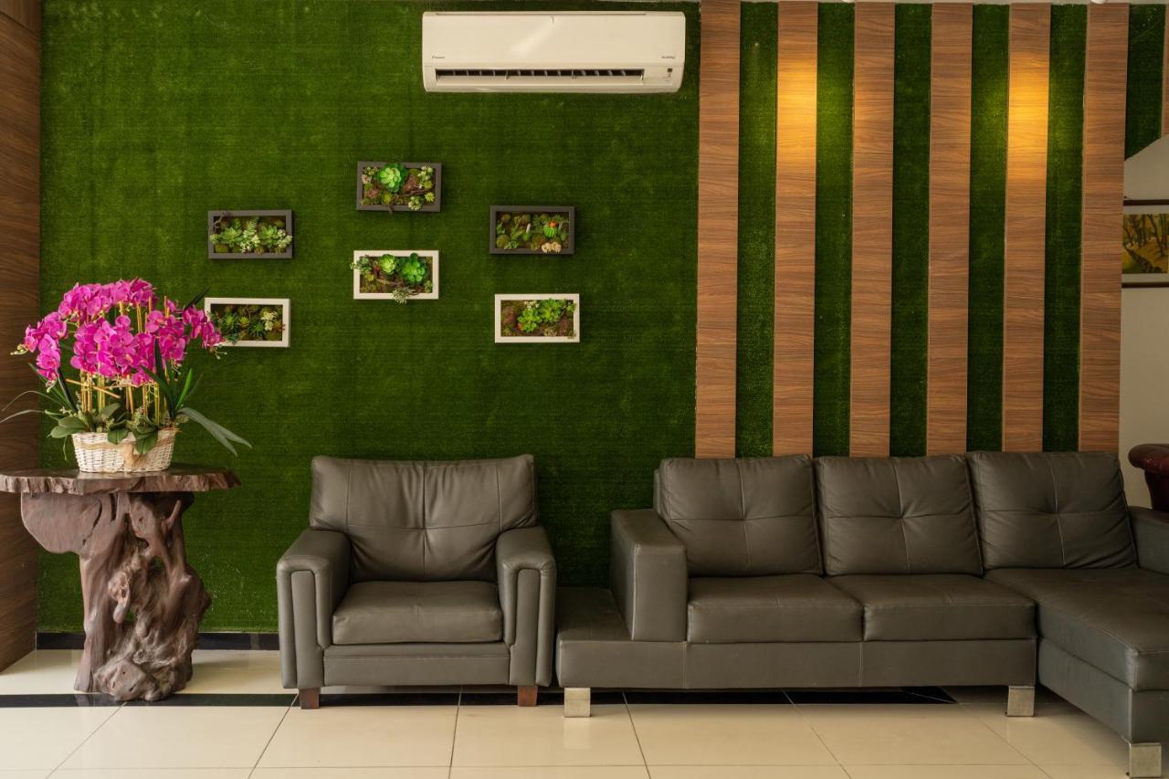 Mary J Hotel Family 10 Pax Room Kota Bharu Extérieur photo
